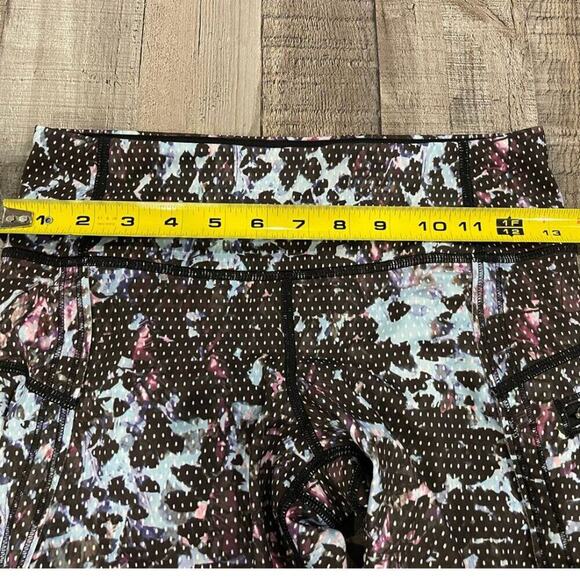 Lululemon Run Top Speed Mid-Rise Crop 17' Leggings | Floral Blue/Black | Sz 4 - Picture 9 of 14